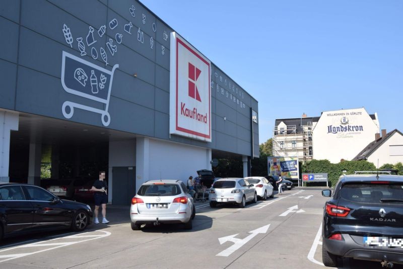 Zittauer Str. 120 /B99/Kaufland/neb. Einfahrt Parkgarage