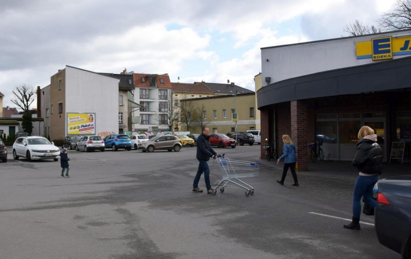 Berliner Str. 21 /Edeka/geg. Eingang