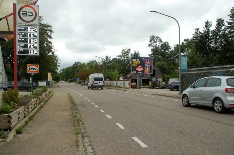 Hauptstr. 5/Zufahrt Penny/WE rts (City-Star)