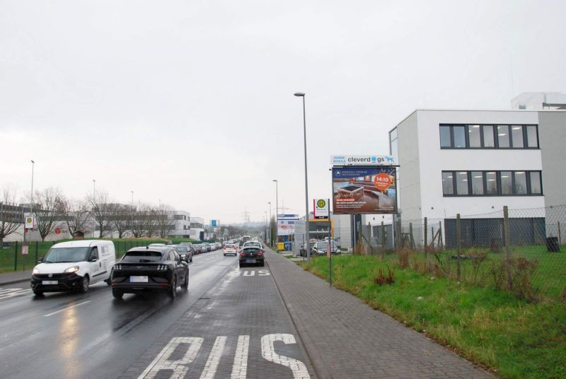 Im Metternicher Feld 21/Sto. lks/WE rts (City-Star)