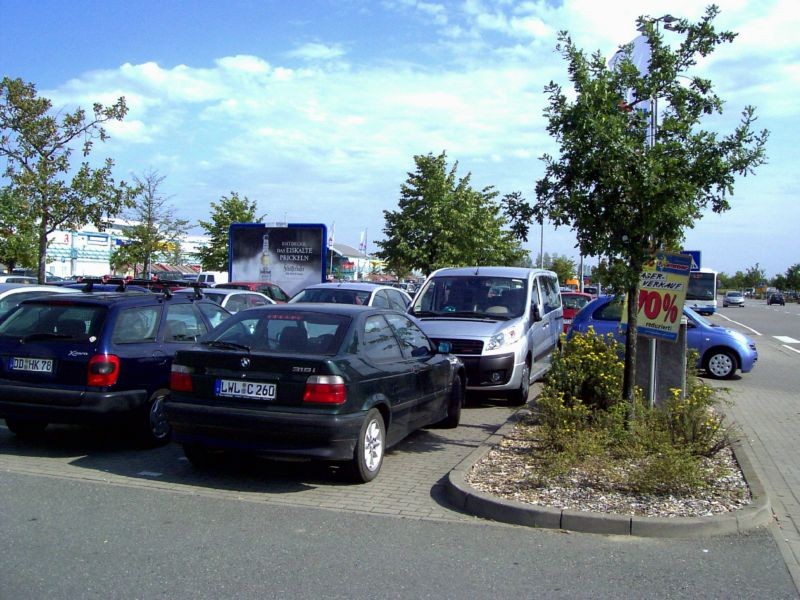 Hansestr /Kaufland im Hanse-C./P-Box 12/Sicht Höffner -rts