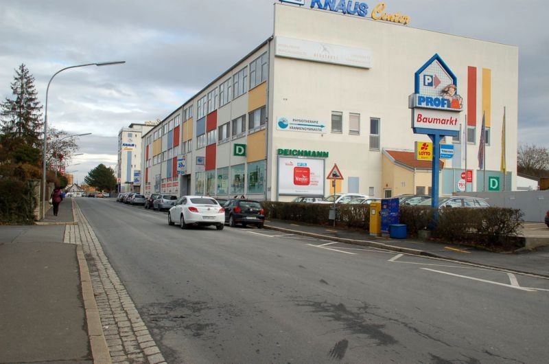 Marktbreiterstr. 11/Zufahrt Rewe/bei Profi Baumarkt (quer)