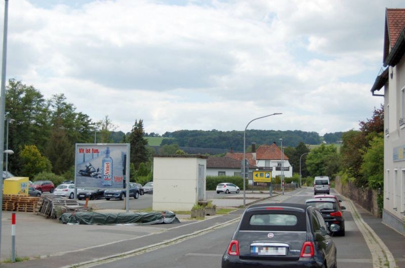 Neumühler Str. 5/neb. Edeka/Einfahrt (WE lks)