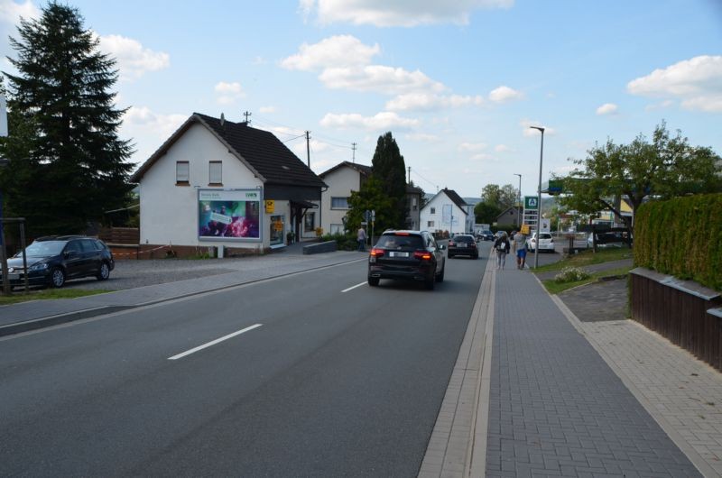 Lindenallee 44/B 256/Zufahrt Penny/quer am Giebel (lks)
