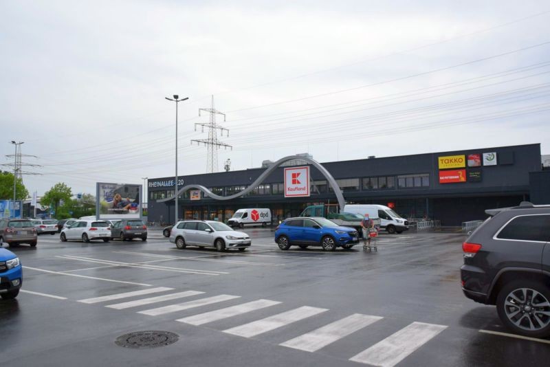 Rheinallee 120 /Kaufland/geg. Eingang/Sicht Waschstr (rts)