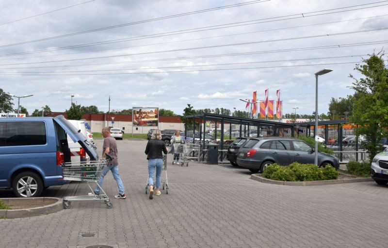 Frankfurter Chaussee 48 /Kaufland/nh. Kreisel/Si Markt (rts)