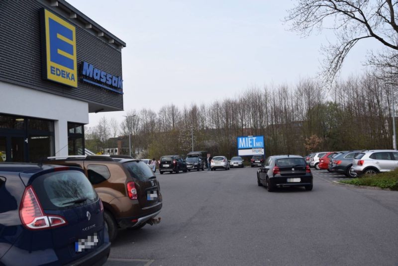 Hollfelder Str. 23 /Edeka/geg. Eingang