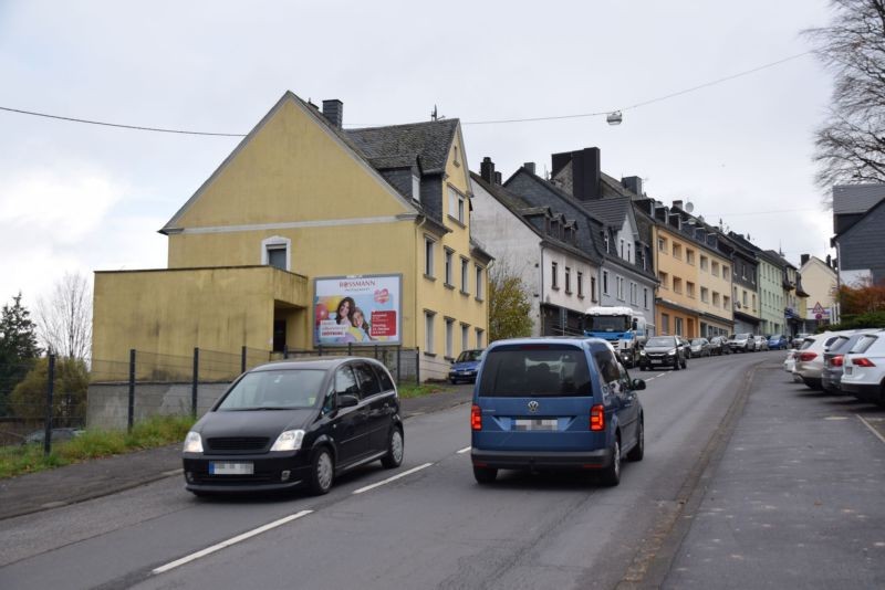 Trierer Str. 78 (quer am Giebel)
