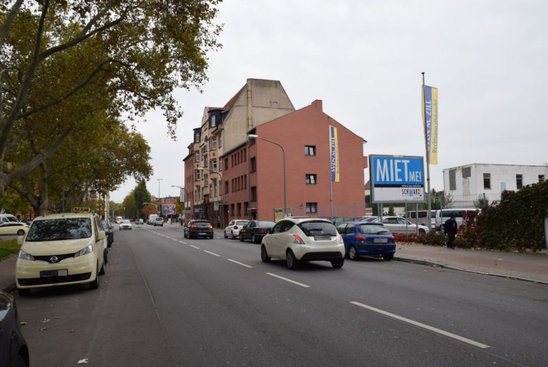 Bürgermeister-Grünzweig-Str/neb. Nr. 67 (WE rts)