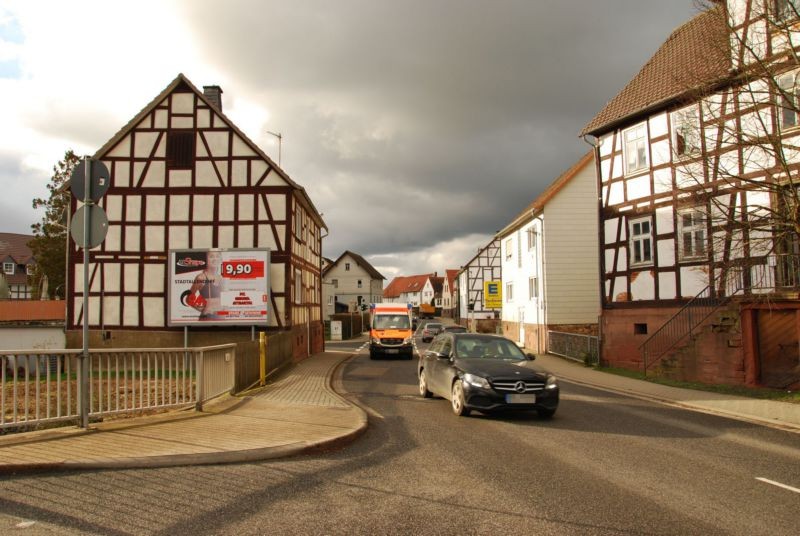 Hindenburg Str. 33/B 454/geg. Edeka/Einfahrt (quer)