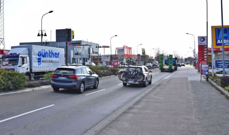 Rodgaustr. 5/bei A.T.U/geg. Aldi/WE lks (City-Star)