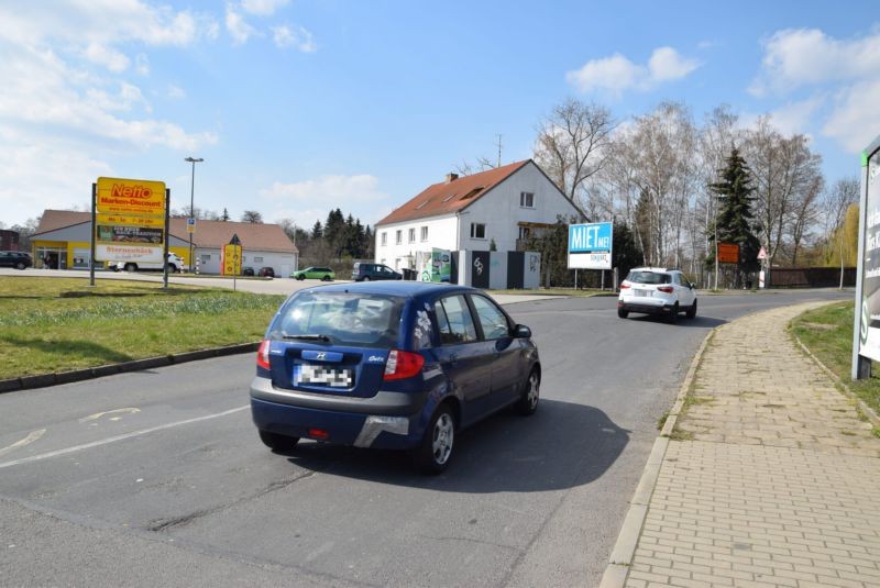 Graßdorfer Str. 15/neb. Netto/Einfahrt (quer)