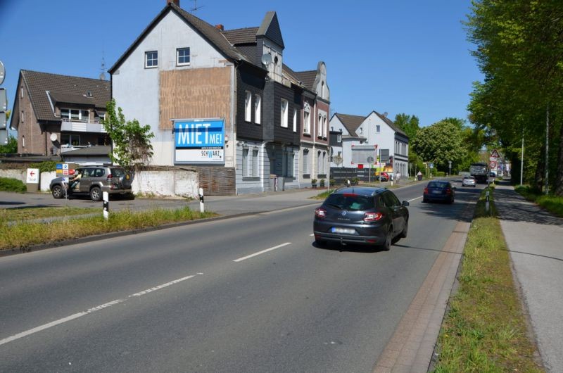Willy-Brandt-Str. 204/B 8/neb. Tkst (quer am Giebel)