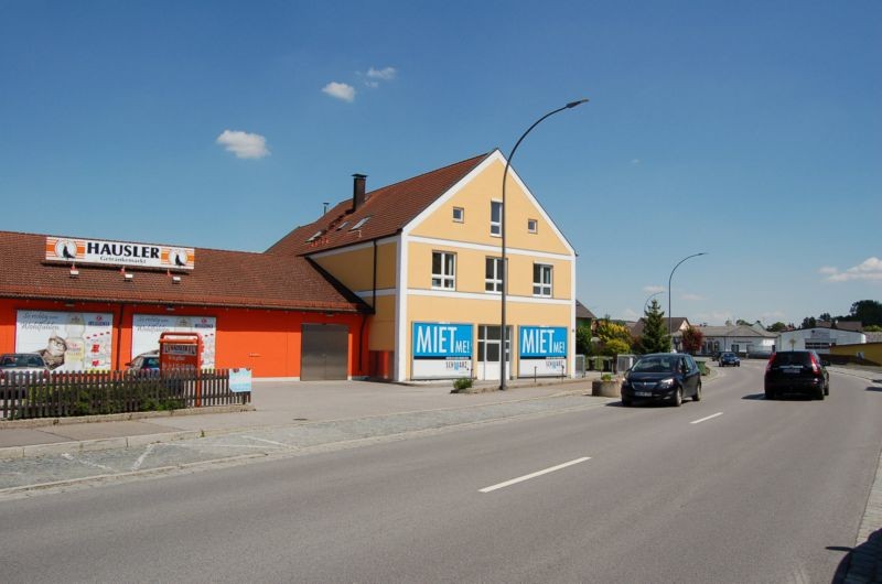 Neue Amberger Str. 24/neb. Einfahrt Getränkemarkt Hausler