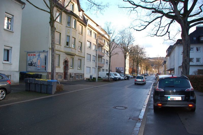 Untergrüner Str. 147 (quer am Giebel)