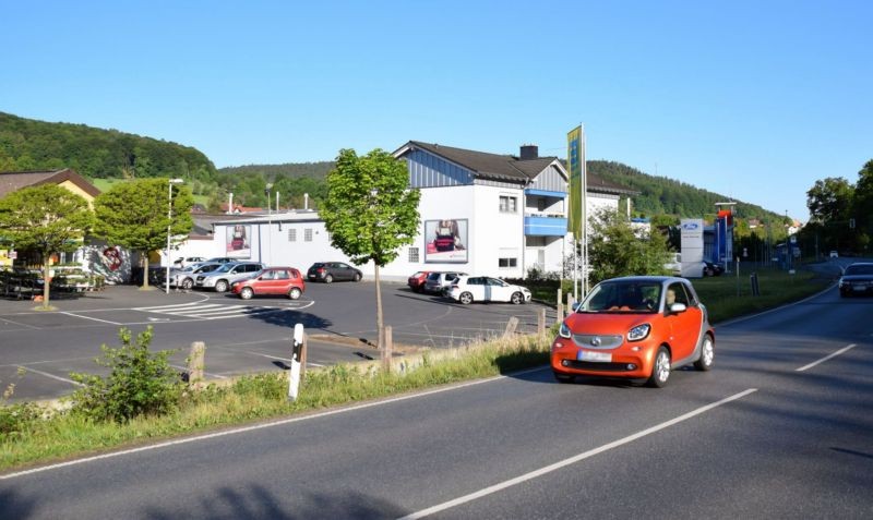 Fronhofen 17 /Edeka/neb. Eingang/rts (quer zur Str)