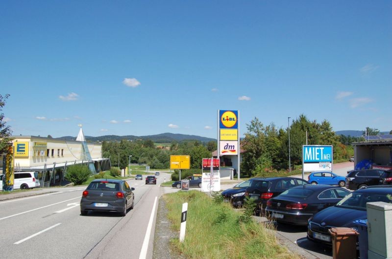 Bannholzstr. 34/Einfahrt Lidl + dm/geg. Edeka (Sicht AXA)