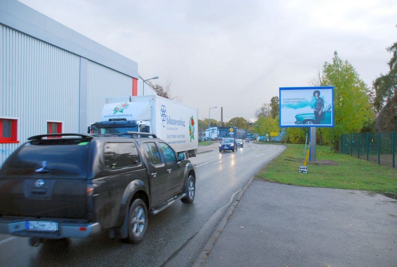 Jochen-Köhler-Str/geg. Nr. 3/Zufahrt Lidl/WE rts (City-Star)