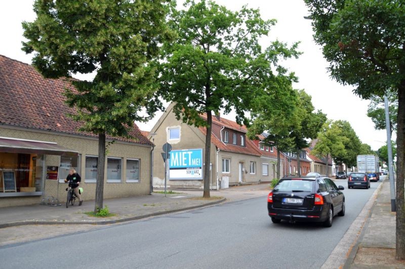 Bergstr. 37/Freudenthalstr (quer am Giebel)