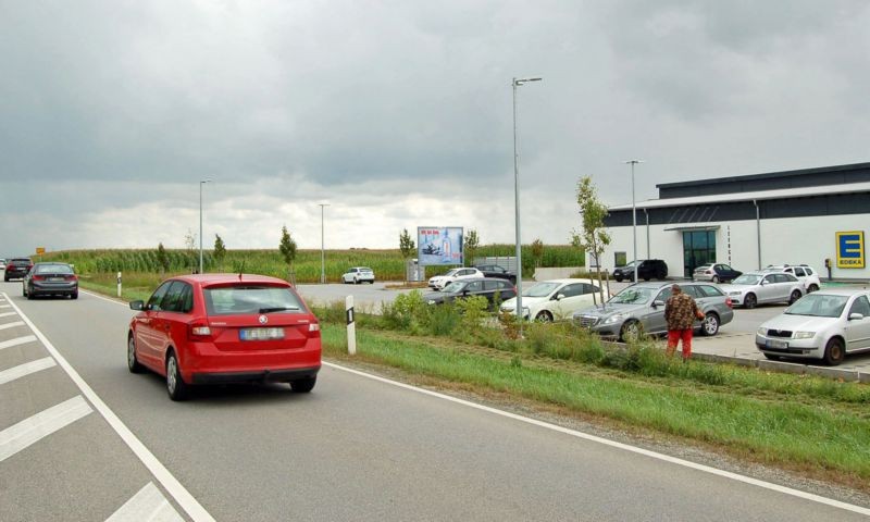 Ohmstr. 5 /Edeka/lks vom Eingang (Sicht Eingang)