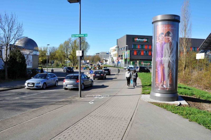 Oberlohnstr/Max-Stromeyer-Str/nh.Kreisel (Säule -drehend)