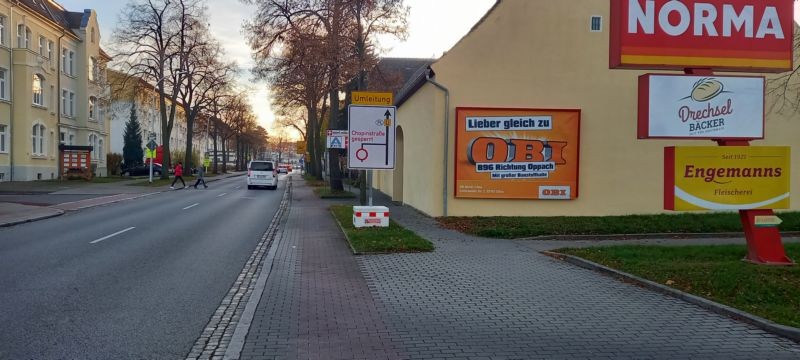 Görlitzer Str. 27a/B 99/Zufahrt Norma (quer zur Str)