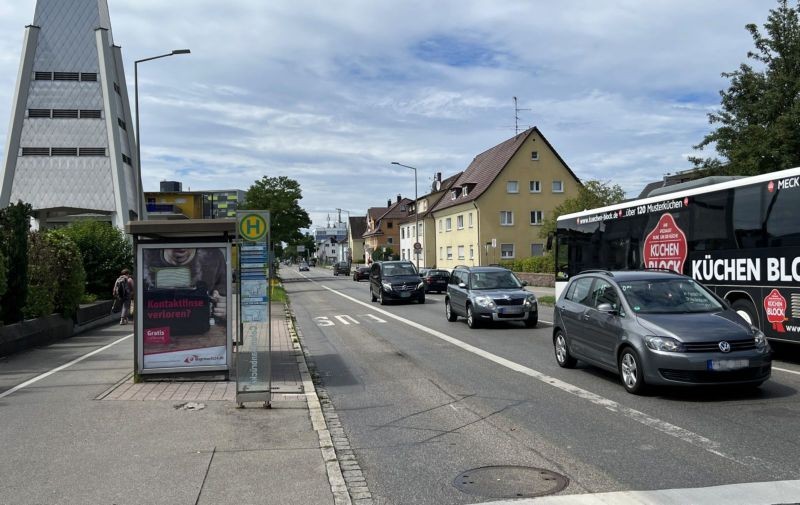 Paulinenstr/B 30/vor der Kirche/auswärts/aussen (WH)