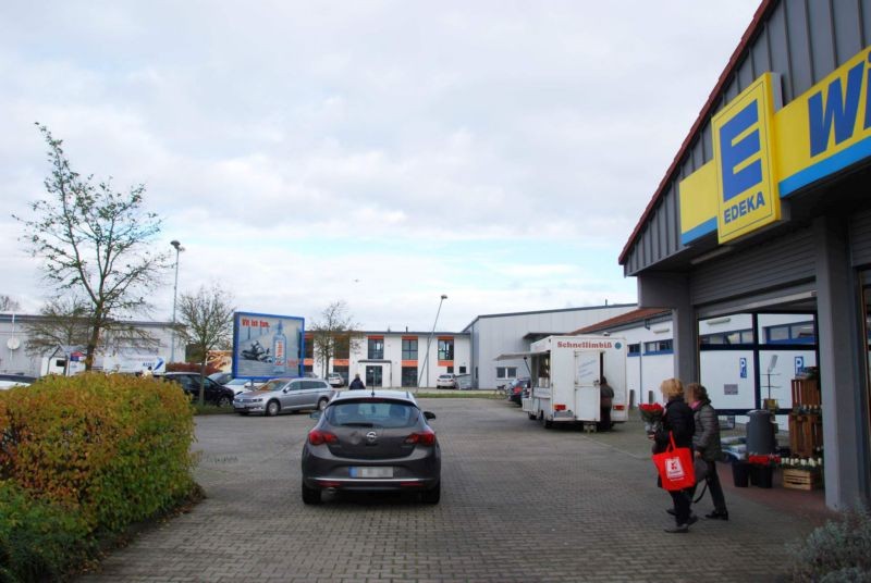 Kurt-Schuhmacher-Ring 44 /Edeka/geg. Eingang/Sicht Eingang