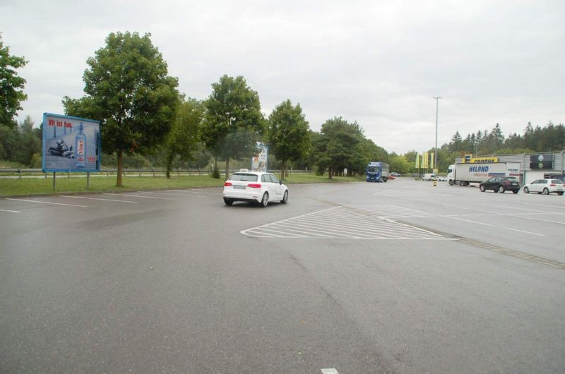 Schwenninger Str. 40 /E-Center/geg. Eingang/Sicht Eing/lks