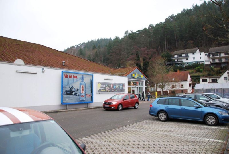 Zweibruecker Str. 15 /Edeka/lks vom Eingang