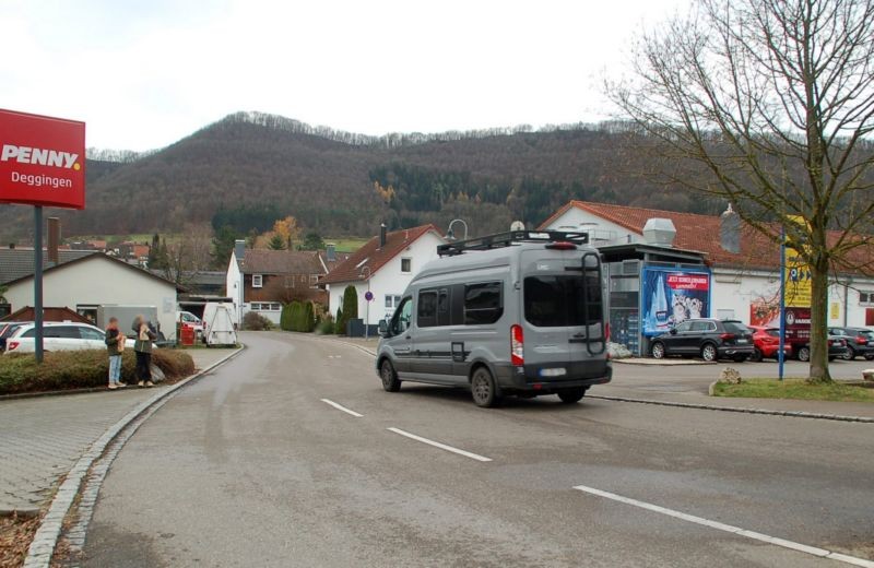 Geislinger Str. 20 /Edeka/Einfahrt (quer zur Str)