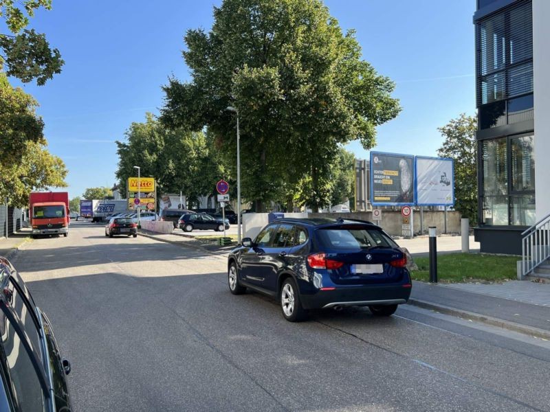 Carl-Mez-Str. 73/Zufahrt Netto -Bettackerstr/quer