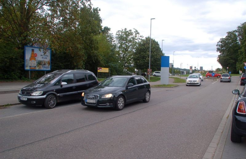 Offenburger Str. 29/Zuf Edeka -Feuerwehrweg (rts)