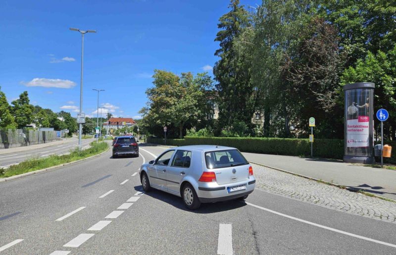 Maybachplatz/Ecke Olgastr (Säule -drehend)