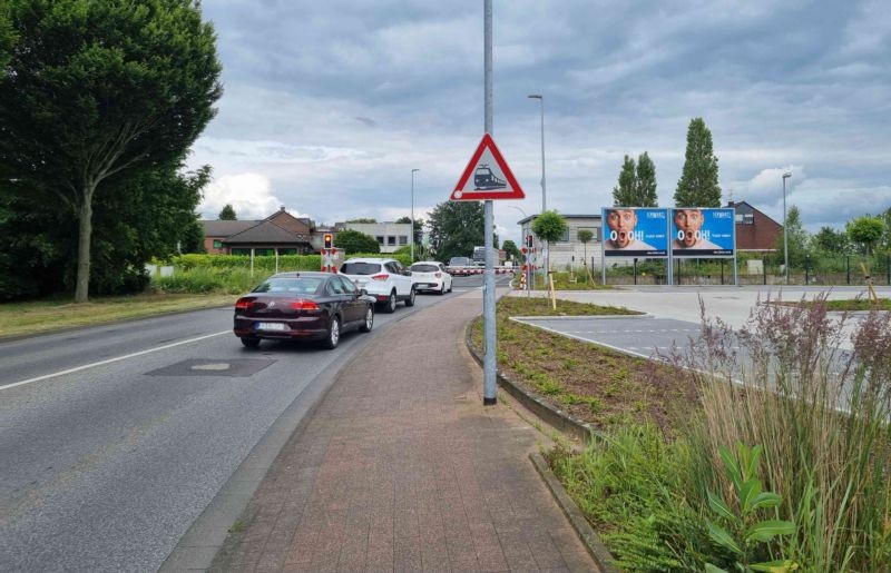 Kleinbahnstr. 28 /Trinkgut (quer zum Hooghe Weg)