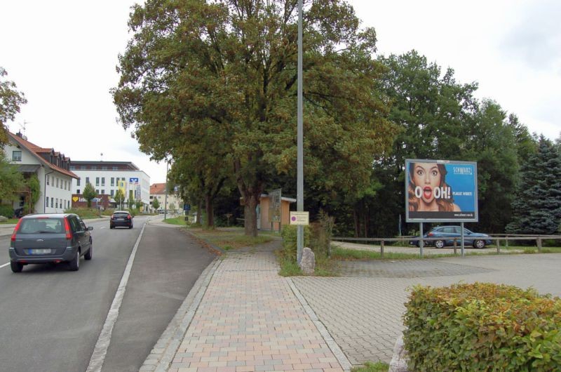 Oettingerstr. 11/B 588/Zufahrt Edeka (quer)
