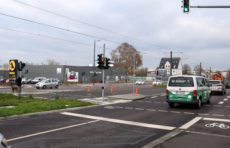 Böllberger Weg 168/neb. Netto/rts von Einfahrt -quer zur Str