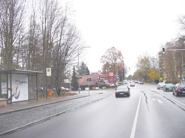 Liegnitzer Str. - Haltestelle Oelser Str. WHU