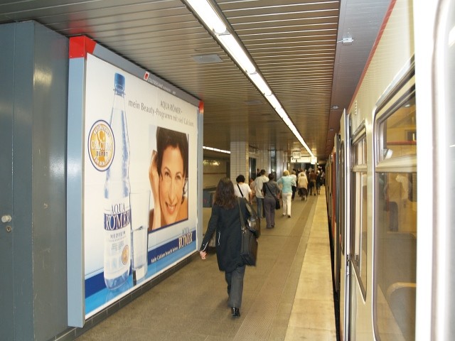 U-Bahnhof Langwasser Mitte stadtauswärts