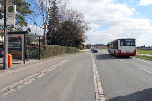 An der Radrunde/Worzeldorf (Schule) *