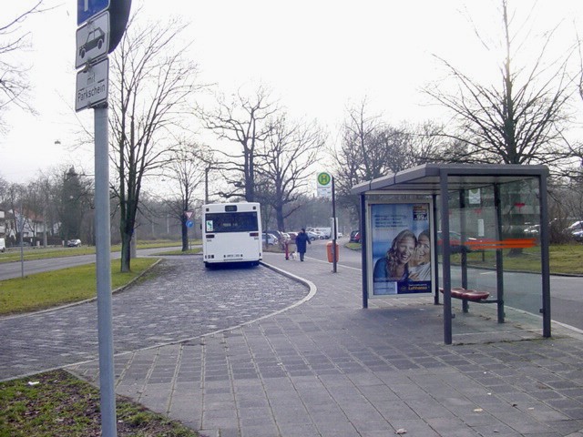 Schultheißallee/Meistersingerhalle Bus