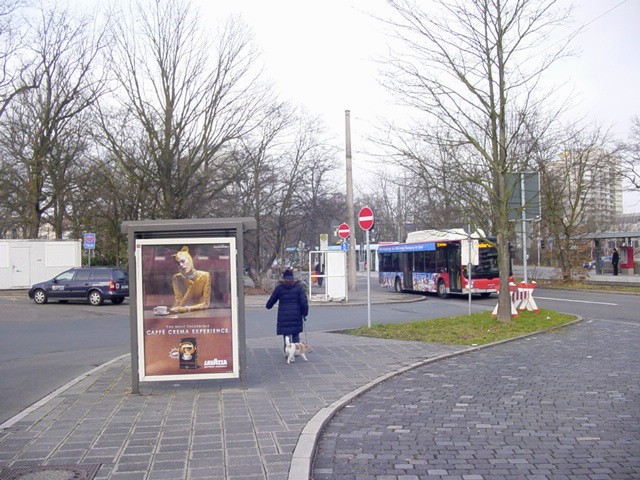 Schultheißallee/Meistersingerhalle Bus