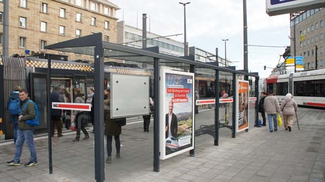 Bahnhofsplatz/Mittelinsel -