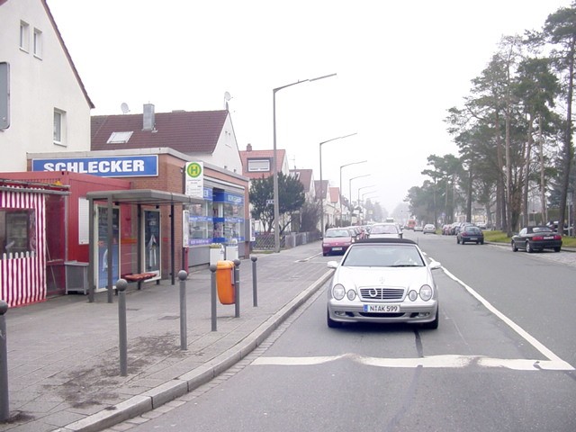 Löwenberger Str./Löwenberger Str. *