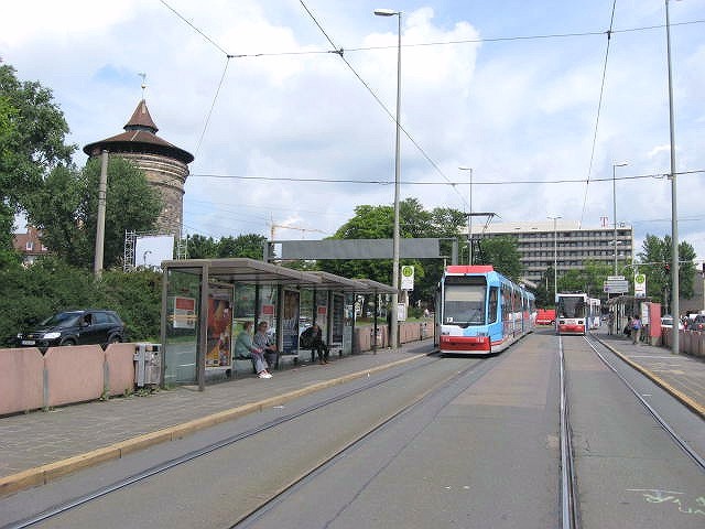 Rathenauplatz/Rathenauplatz Links einwärts