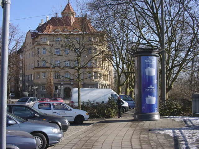 Prinzregentenufer - geg. ADAC-Haus Säule