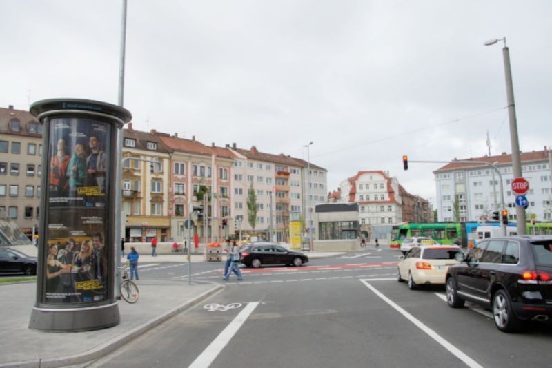 Friedrich-Ebert-Platz - Archivstr.  Säule