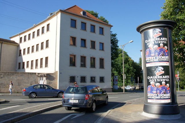 Karl-Pschigode-Platz Säule