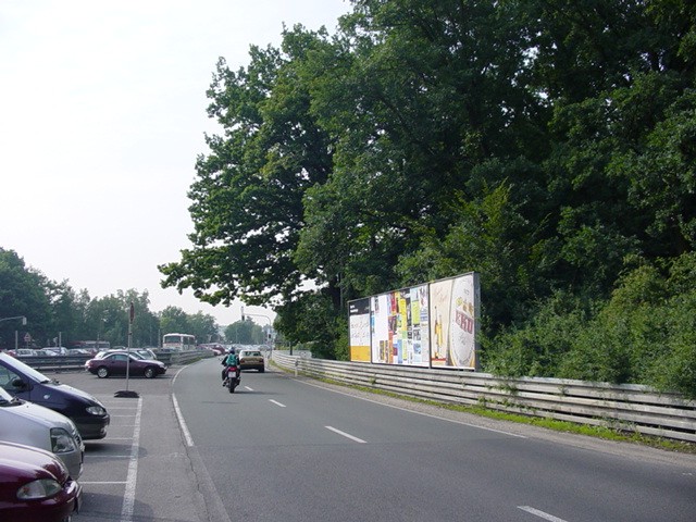 Beuthener Str. geg. Hsnr. 37-39 rechts