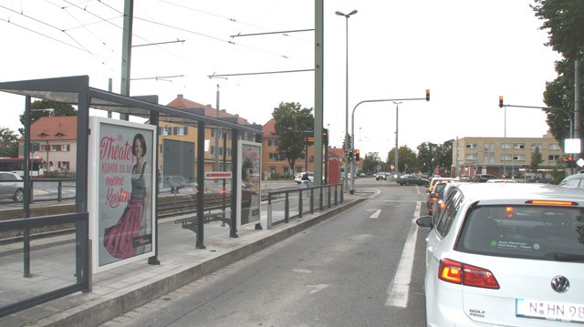 Julius-Loßmann-Str. - WH Finkenbrunn stadteinw. links  - außen